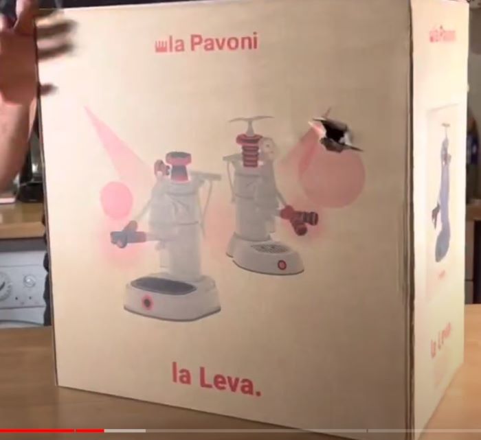 La Pavoni z filmu.jpg